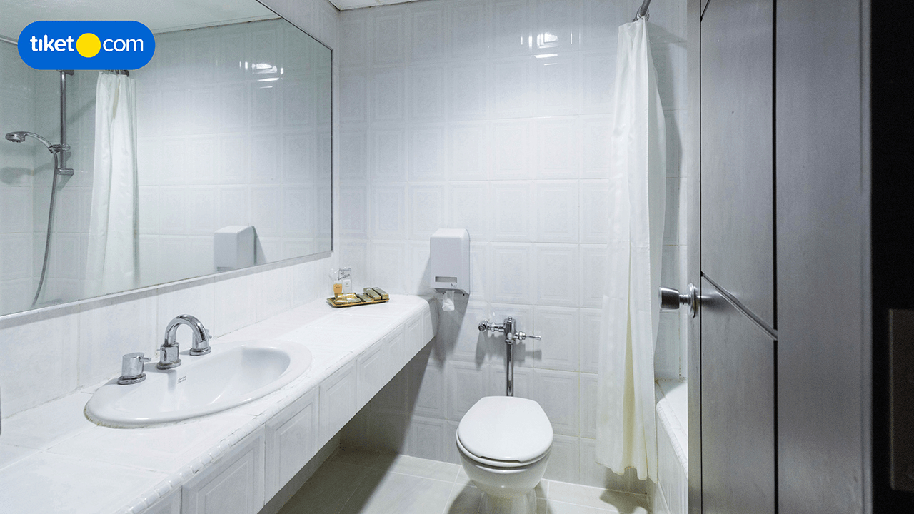 Bathroom 8