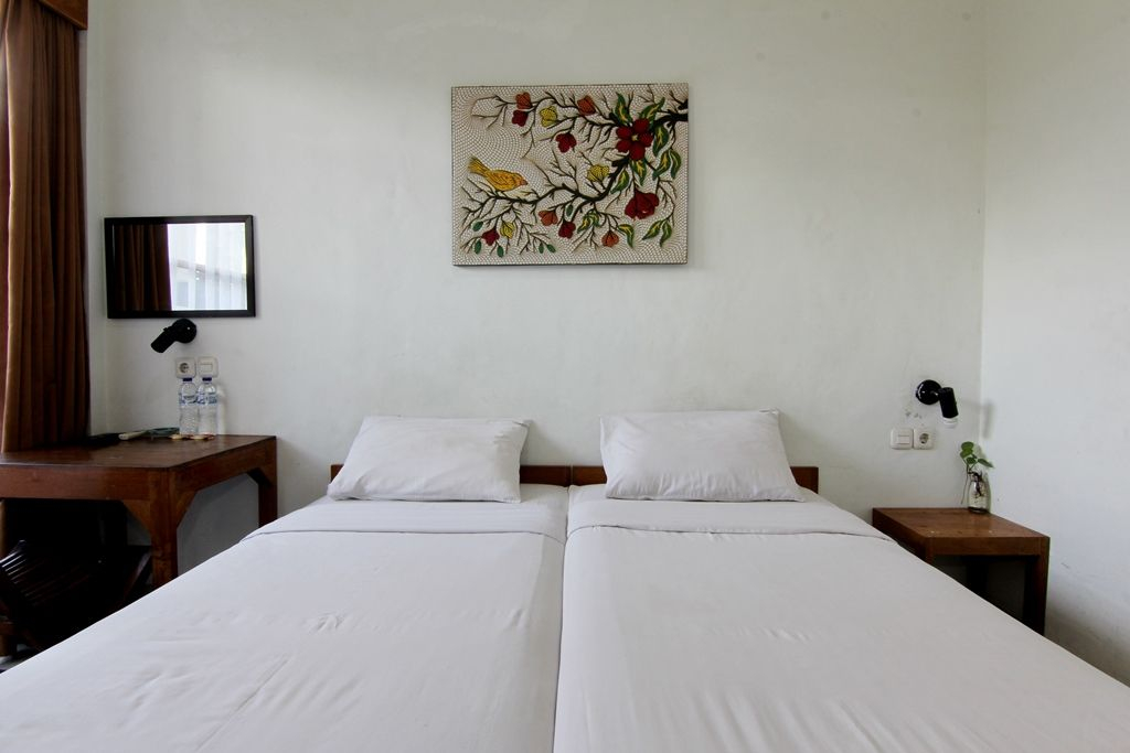 Kamar Standard Queen atau Ranjang Lain