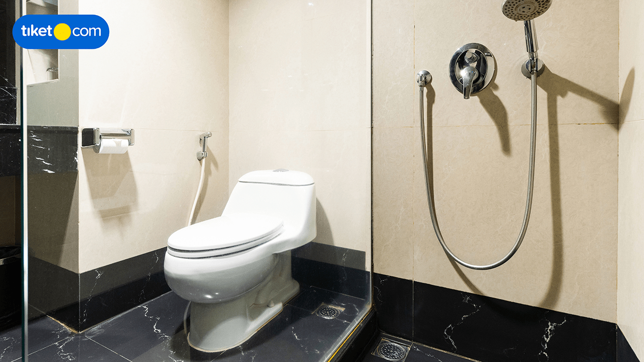 Bathroom 20