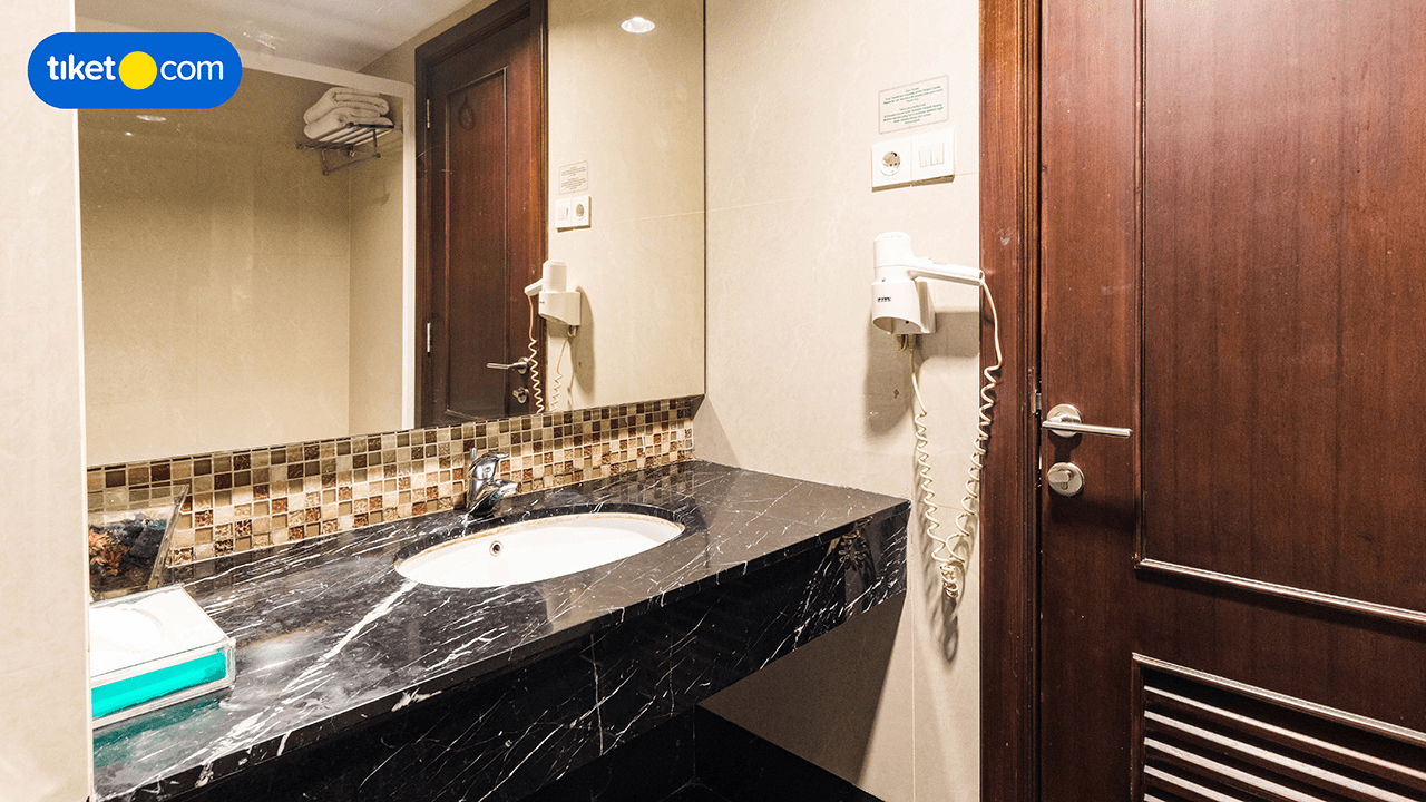 Bathroom 8