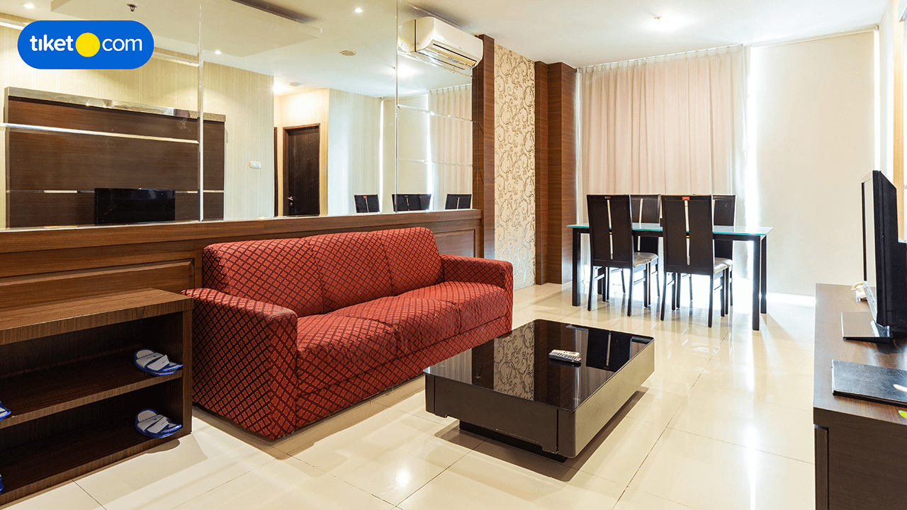 Living Area 25