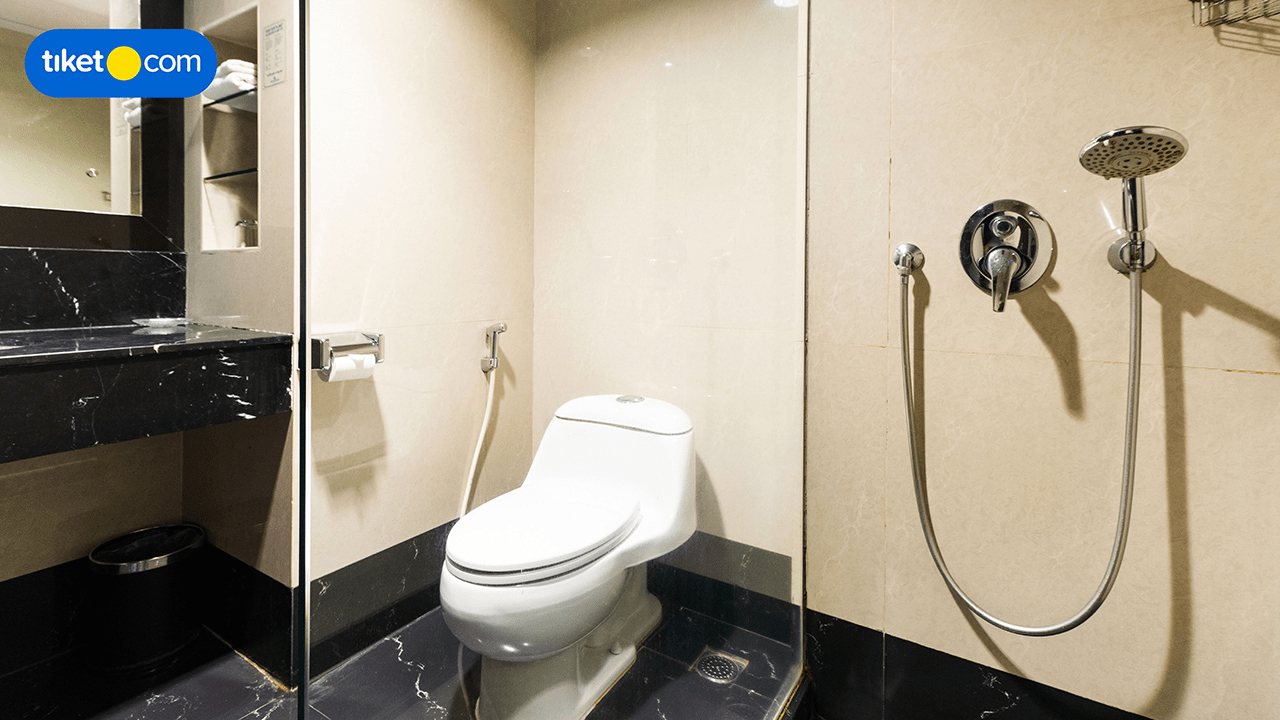Bathroom 21