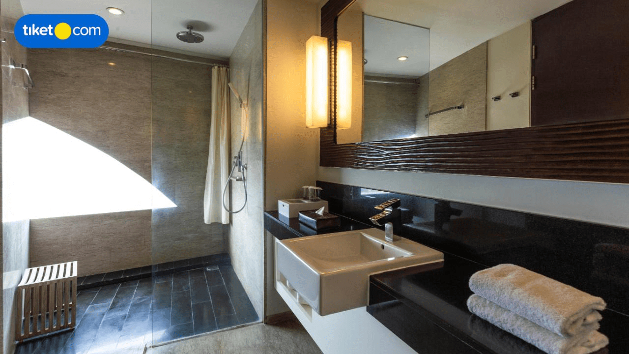 Bathroom 5