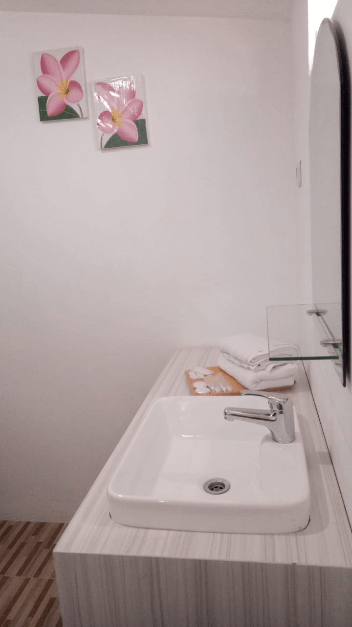 Bathroom 10