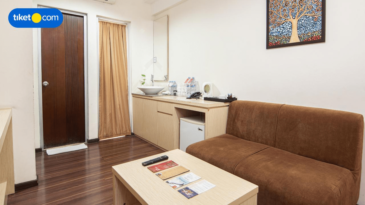 Living Area 11