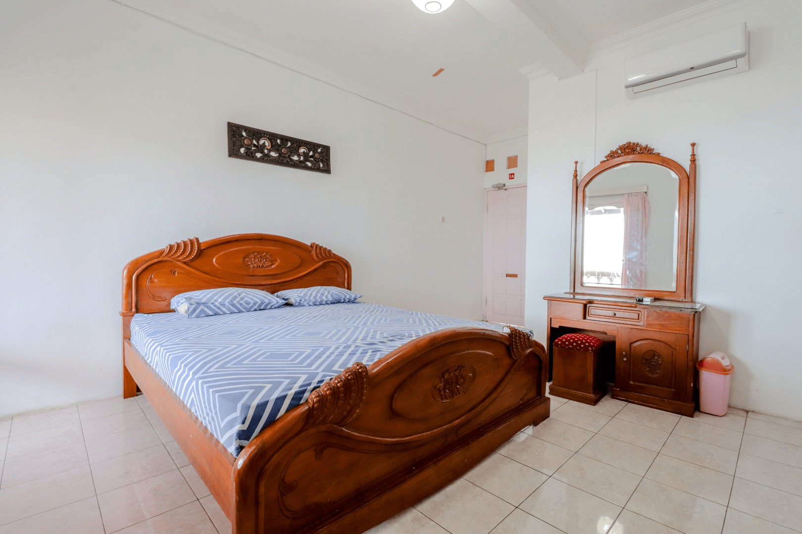 Kamar Deluks Twin atau Ranjang Lain