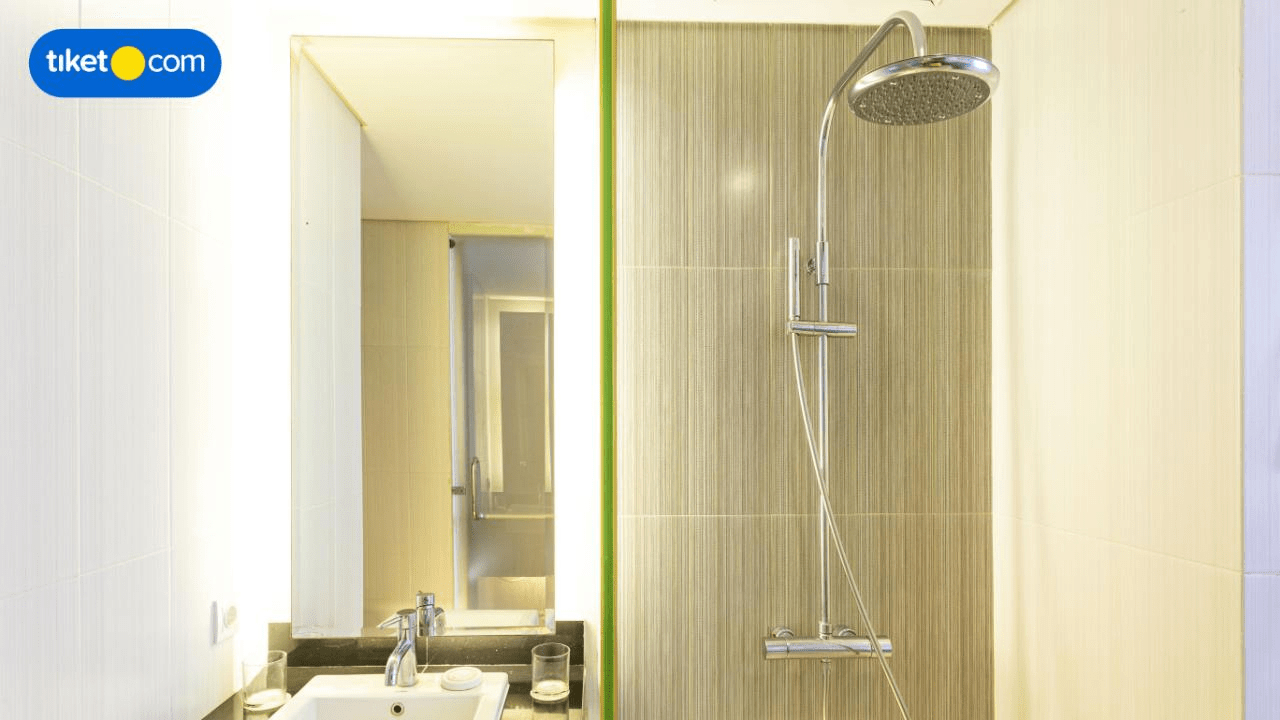 Bathroom 10