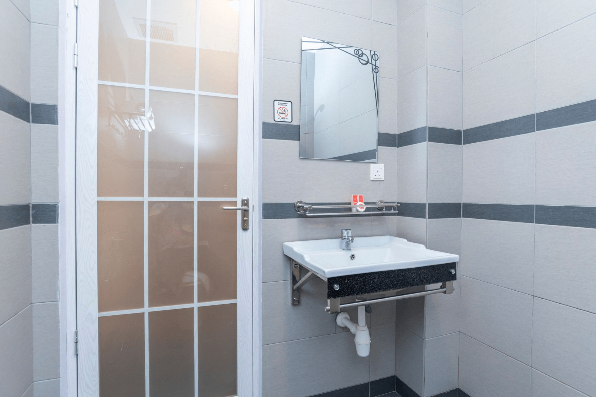 Bathroom 4