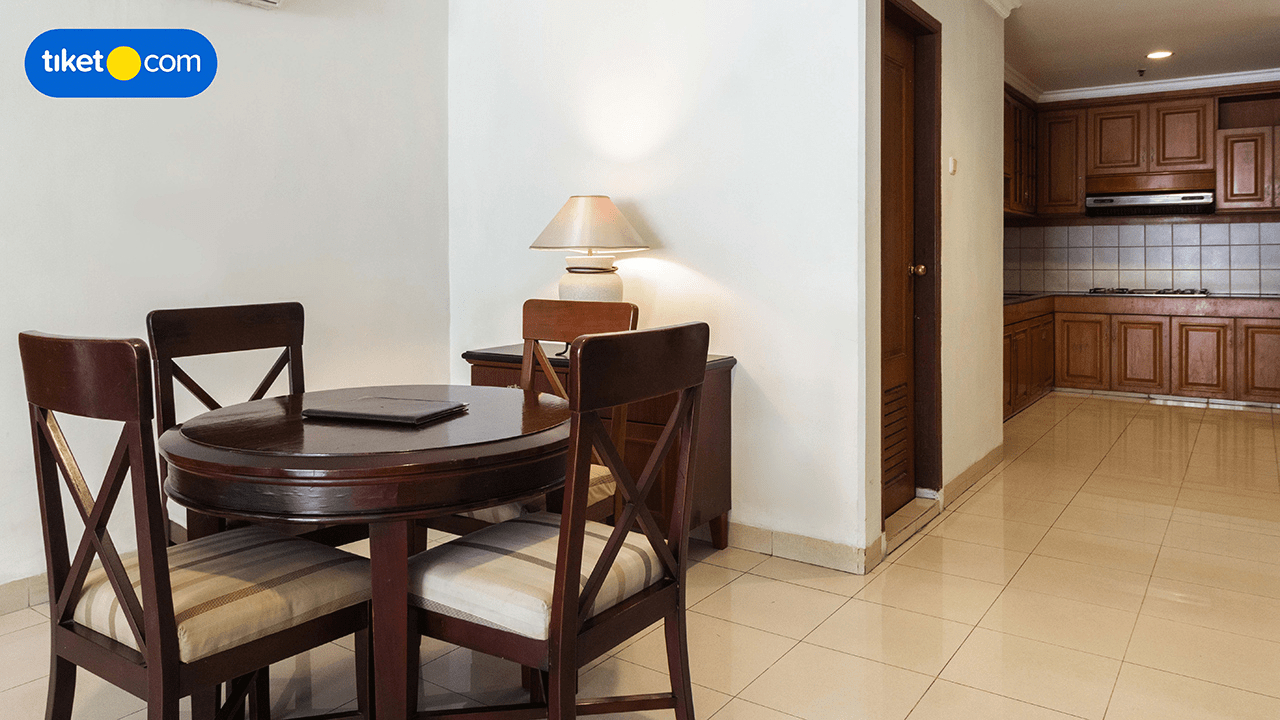 Living Area 10