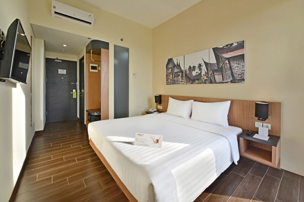Bedroom 3, Whiz Prime Hotel Khatib Sulaiman Padang, Padang