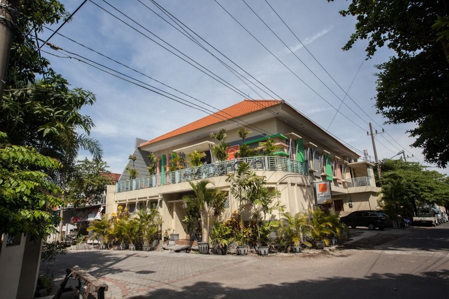 Exterior & Views 1, RedDoorz near Marvel City Mall (tutup sementara), Surabaya