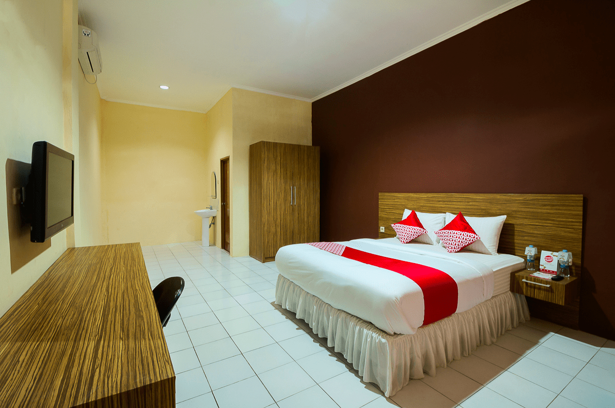 Bedroom, OYO 688 Grand Pakidulan Hotel, Sukabumi