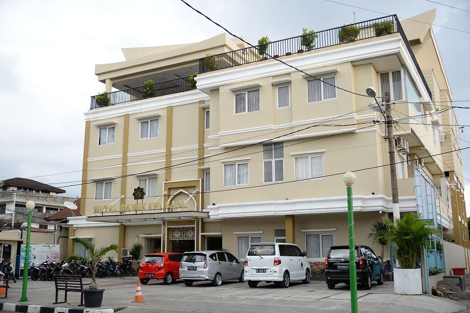 Exterior & Views 1, Rangkayo Basa - Halal Hotel, Padang