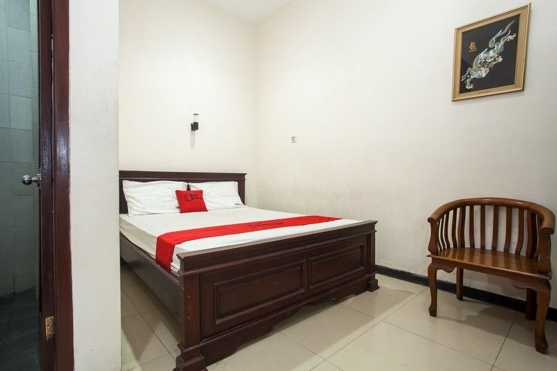 Bedroom 1, RedDoorz @ Raya Ngagel 2, Surabaya