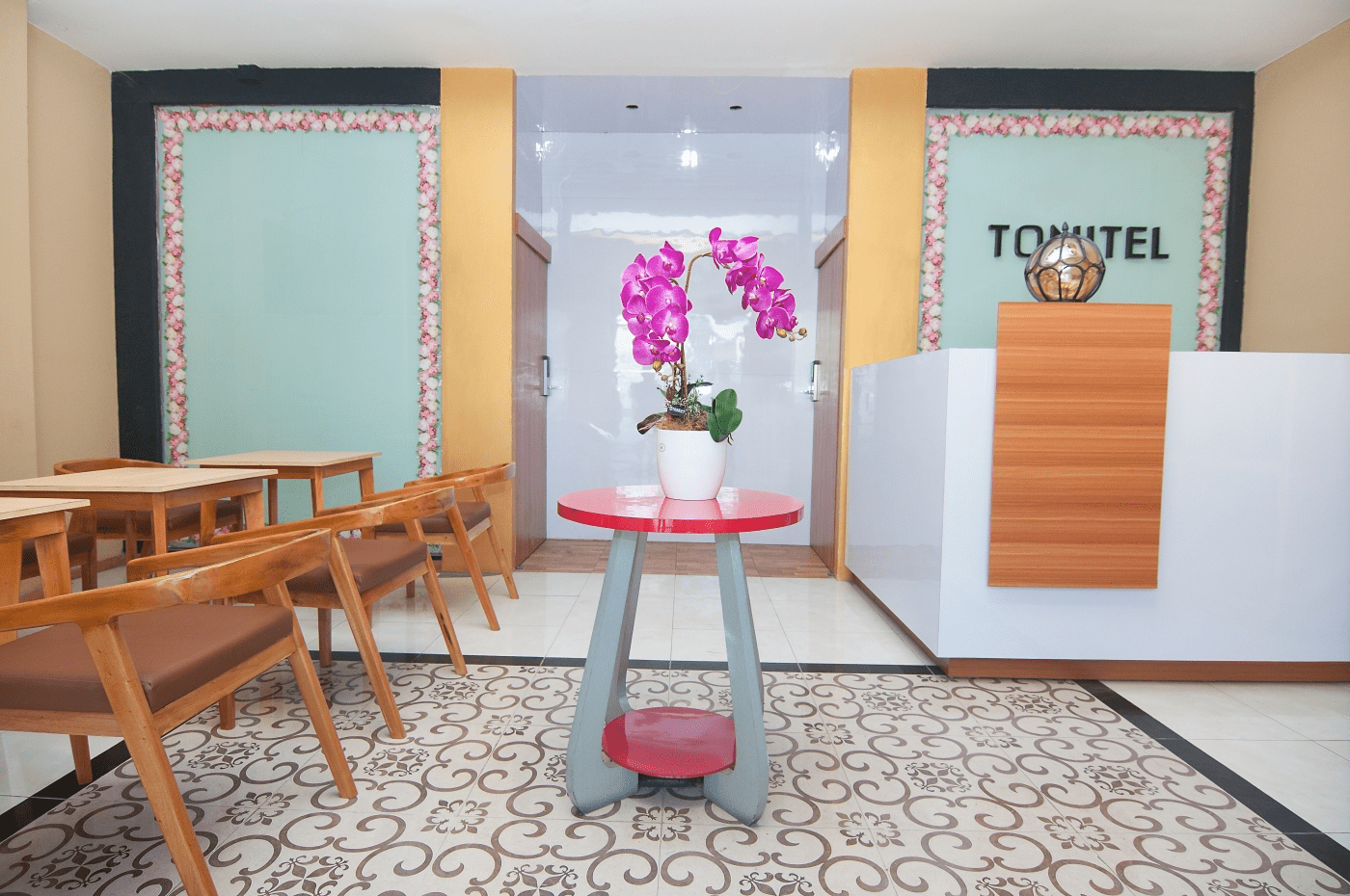 Public Area 3, TONITEL Hotel Malioboro Yogyakarta, Yogyakarta