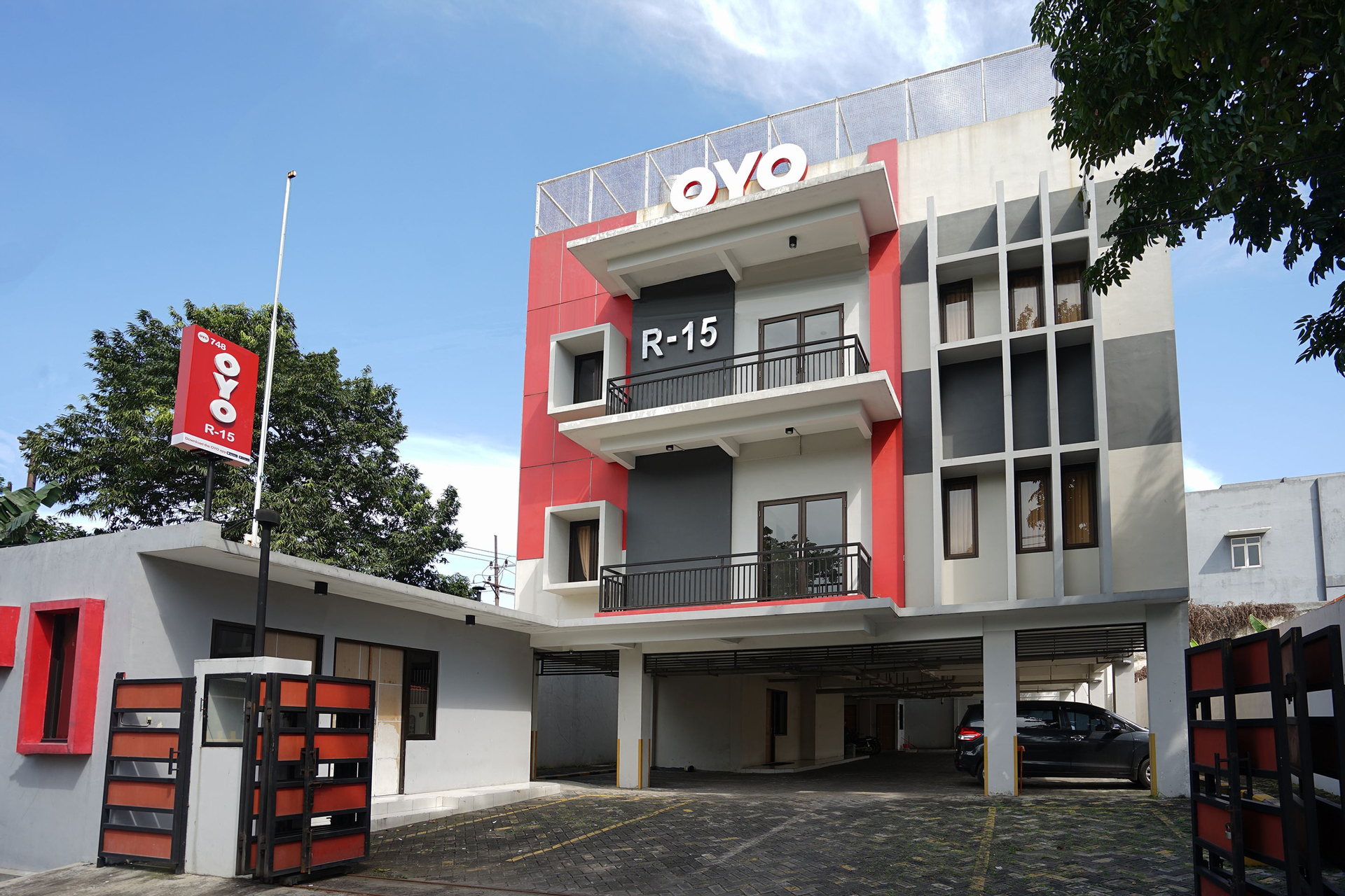 OYO 748 Comfitel Tenggilis, Surabaya