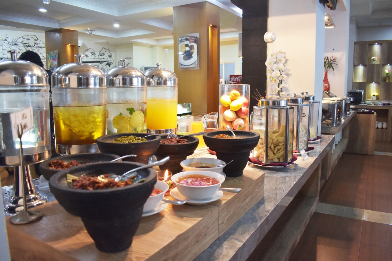 Food & Drinks