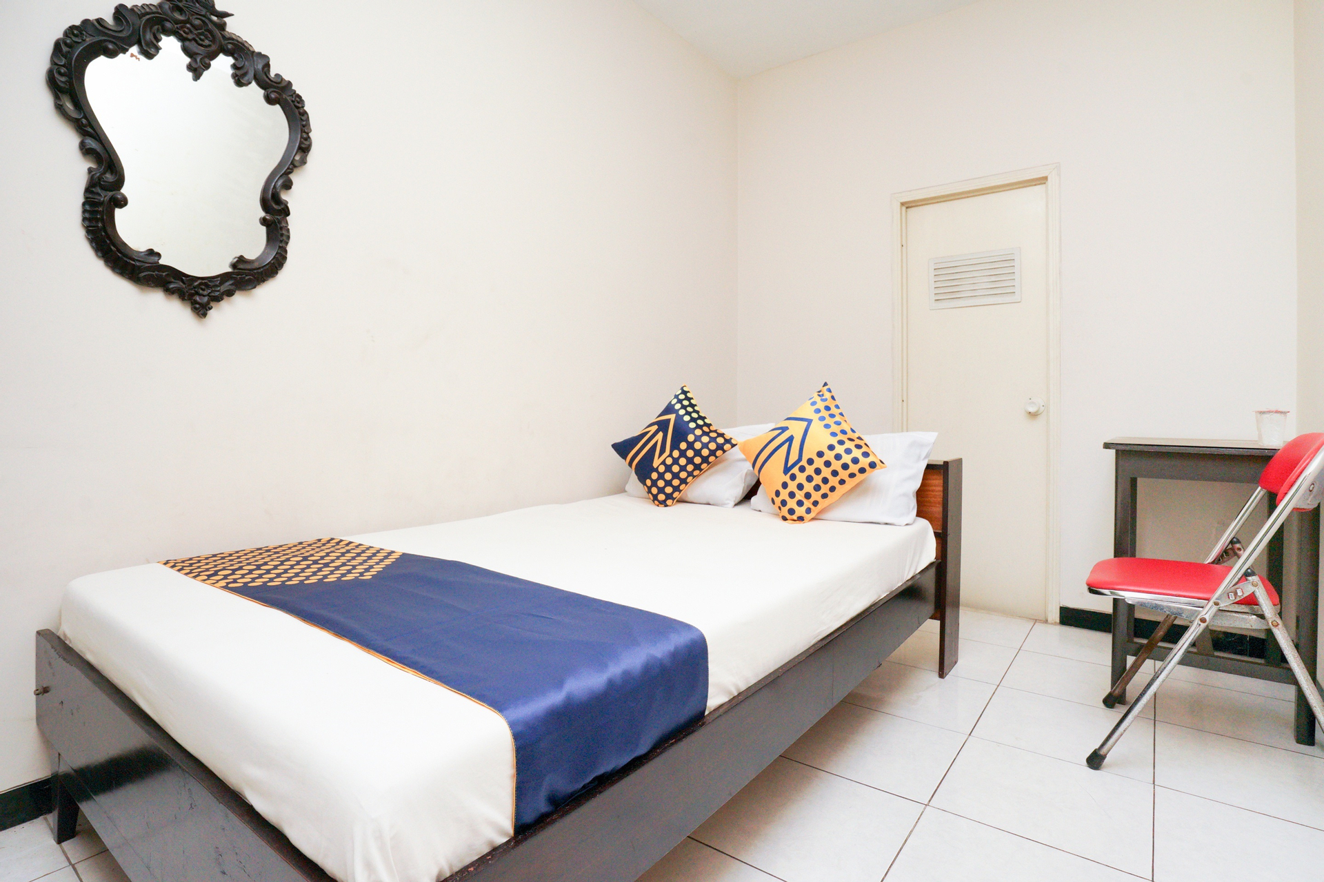 SPOT ON 2090 Ratna Backpacker Syariah, Probolinggo