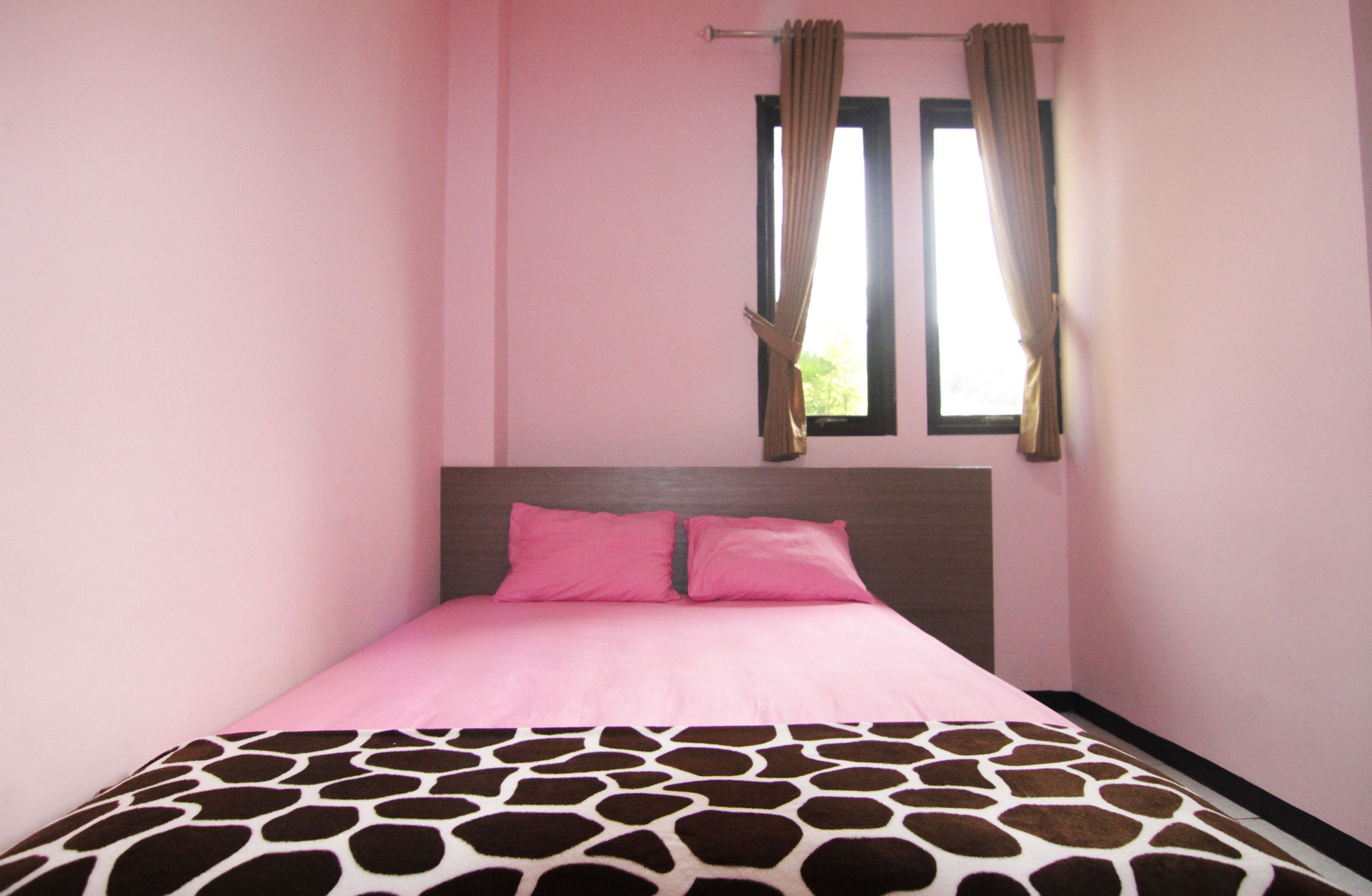Bedroom 5, MP Hotel  by MyHome Hospitality, Purwakarta