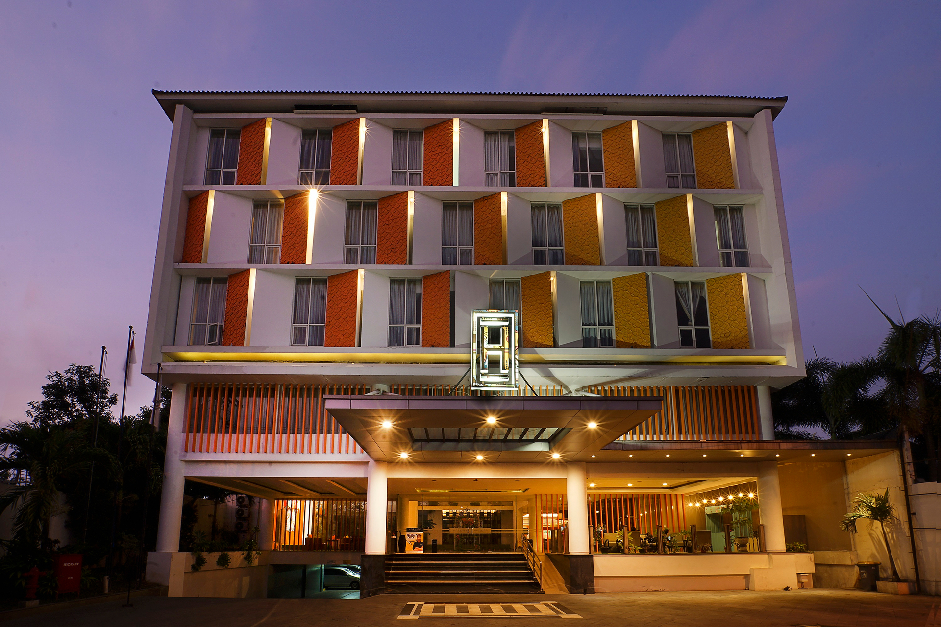 Exterior & Views 1, Hotel Horaios Malioboro, Yogyakarta