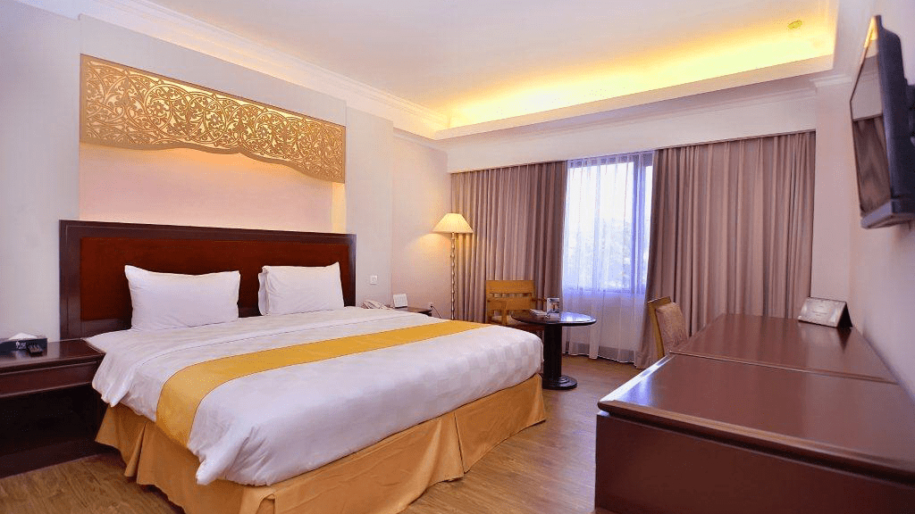 Bedroom 3, Kyriad Hotel Bumiminang, Padang