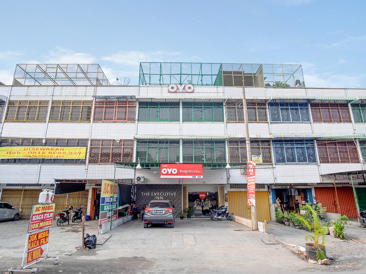 Exterior & Views, OYO 359 Executive Inn (tutup permanen), Medan
