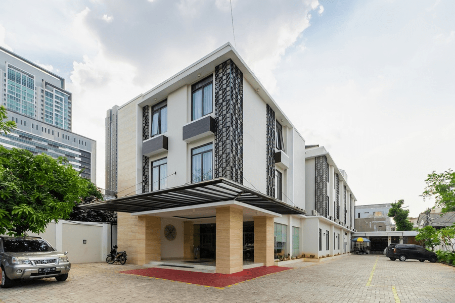 RedDoorz Plus near Lippo Mall Kemang 2, Jakarta Selatan