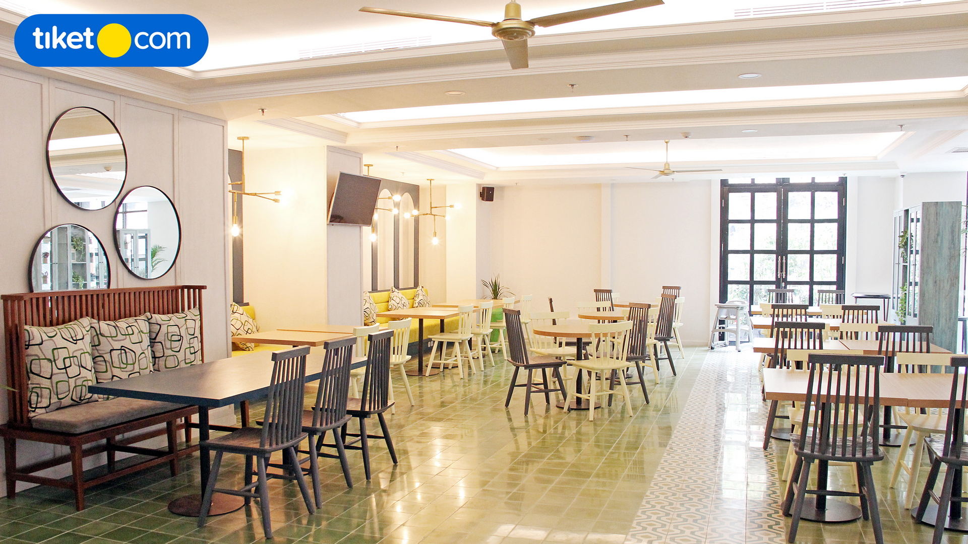 Food & Drinks 4, Jambuluwuk Thamrin Hotel, Jakarta Pusat