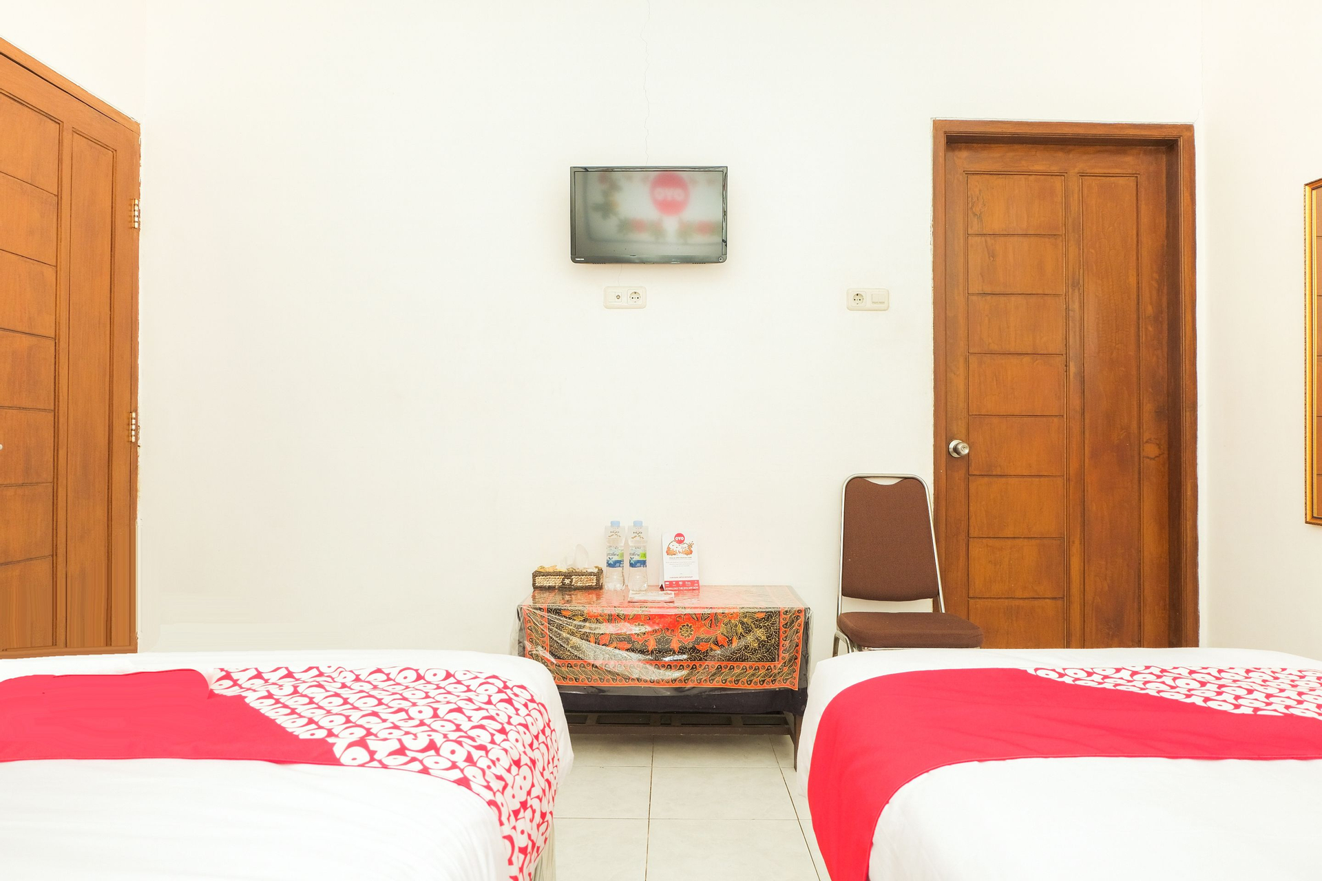 Bedroom 5, OYO 353 Loesje Guest House Syariah, Malang