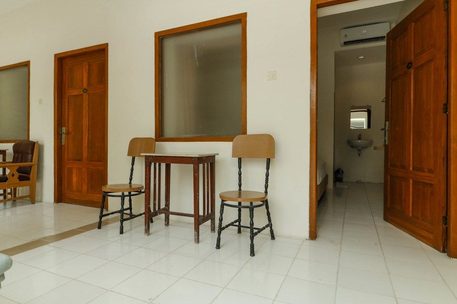 Public Area 5, RedDoorz Plus @ Slamet Riyadi, Solo