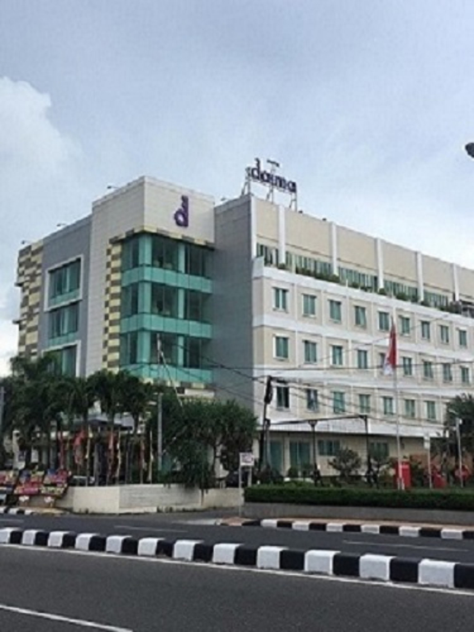 Daima Hotel Padang, Padang