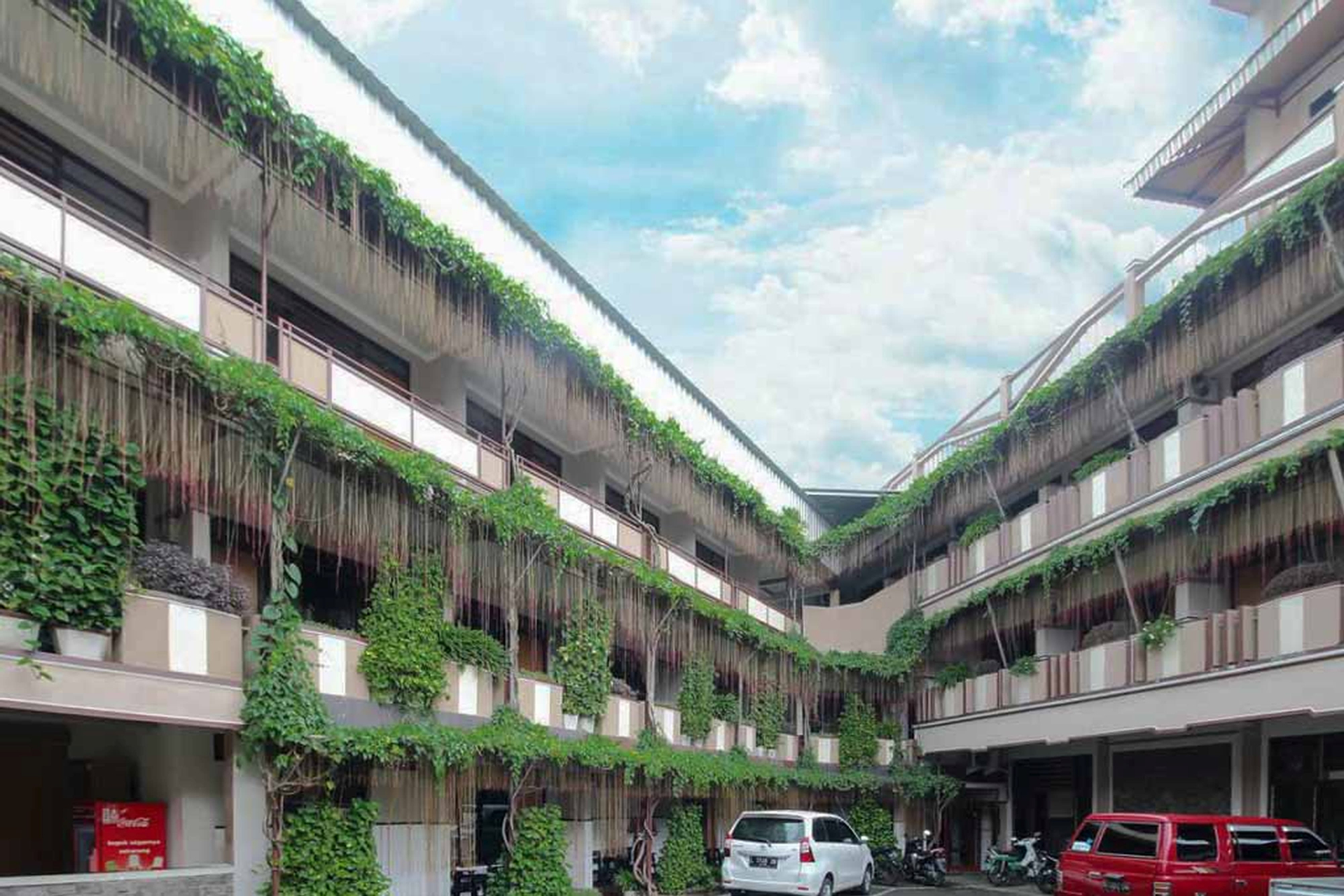 Hotel Lestari Near Lippo Plaza Mall Jember, Jember