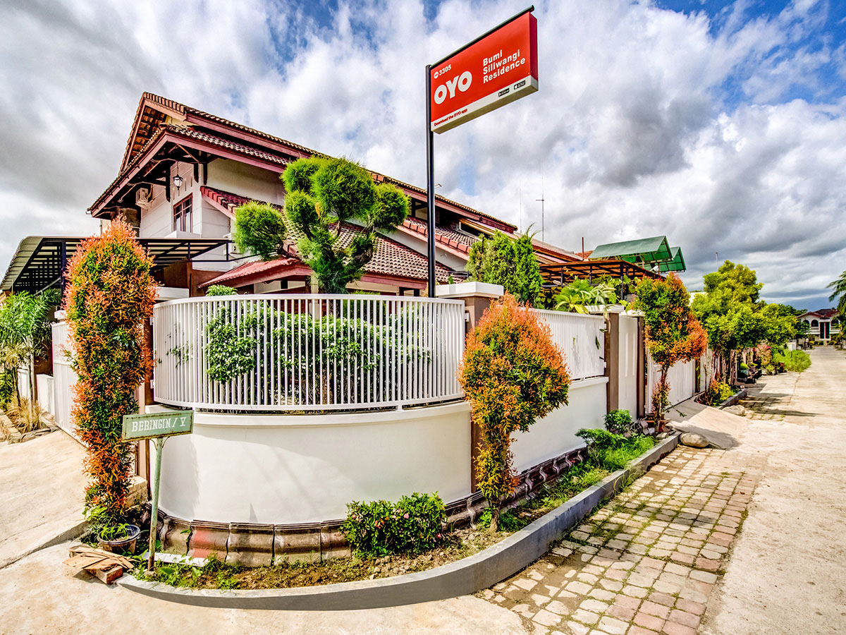 Exterior & Views 2, OYO 3305 Bumi Siliwangi Residence, Padang