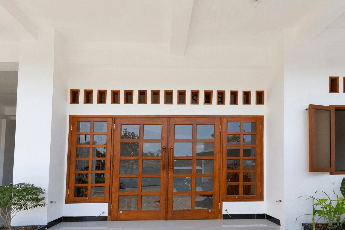 Exterior & Views 2, OYO 3309 Forrest’inn (tutup sementara), Kediri