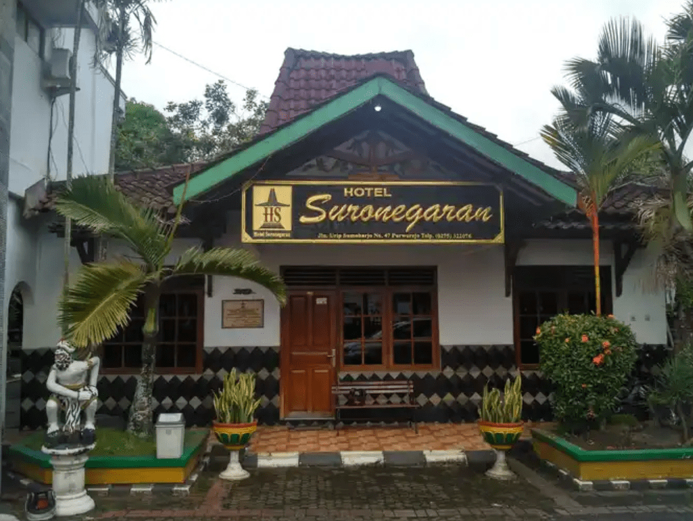Hotel Suronegaran Purworejo RedPartner, Purworejo