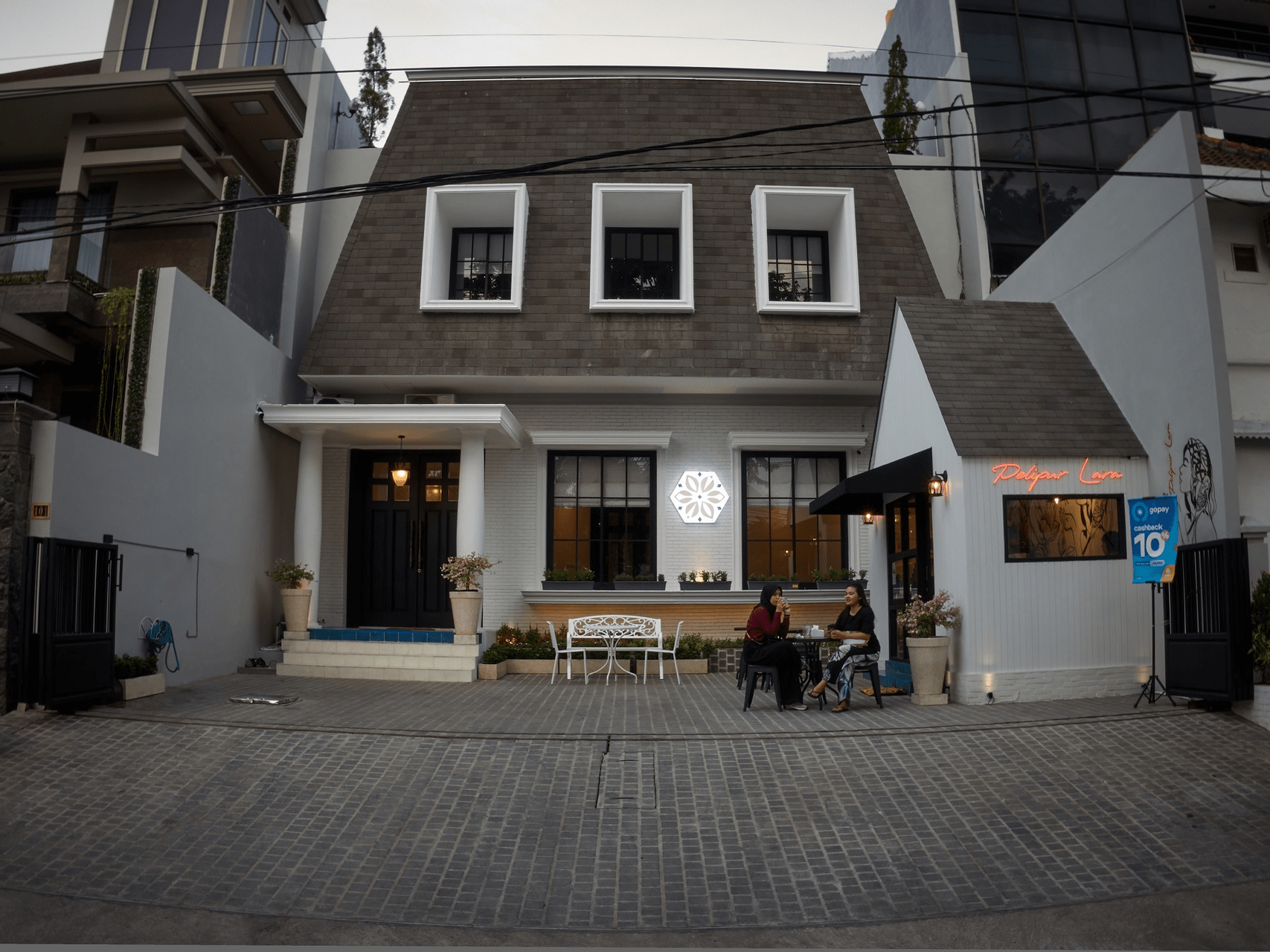 Mooi House By Ziri, Surabaya
