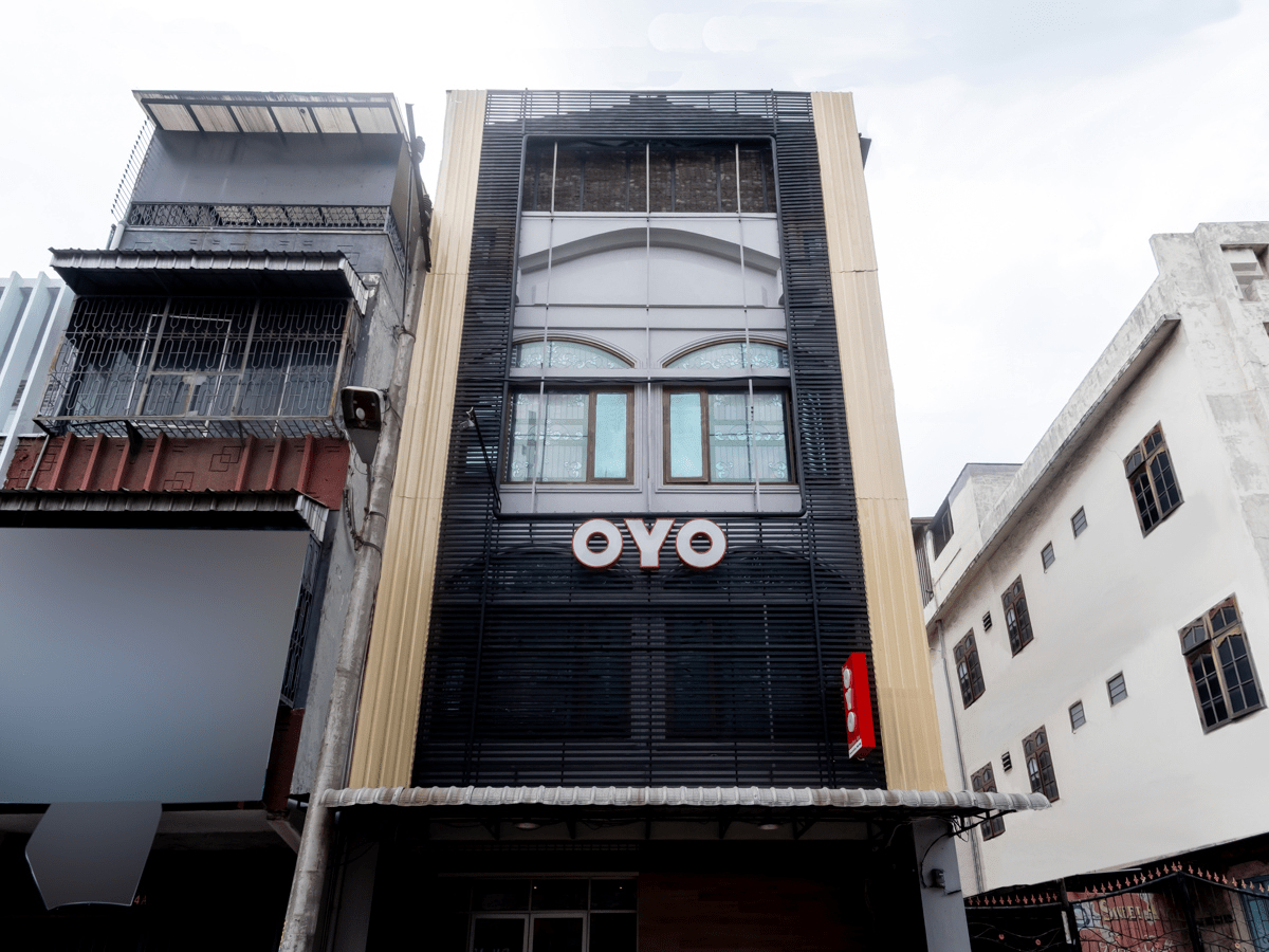 Exterior & Views 2, OYO 3159 Festive Inn, Medan