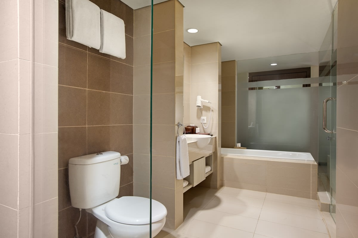 Bedroom 4, The Alana Hotel & Conference Center Malioboro Yogyakarta by ASTON, Yogyakarta