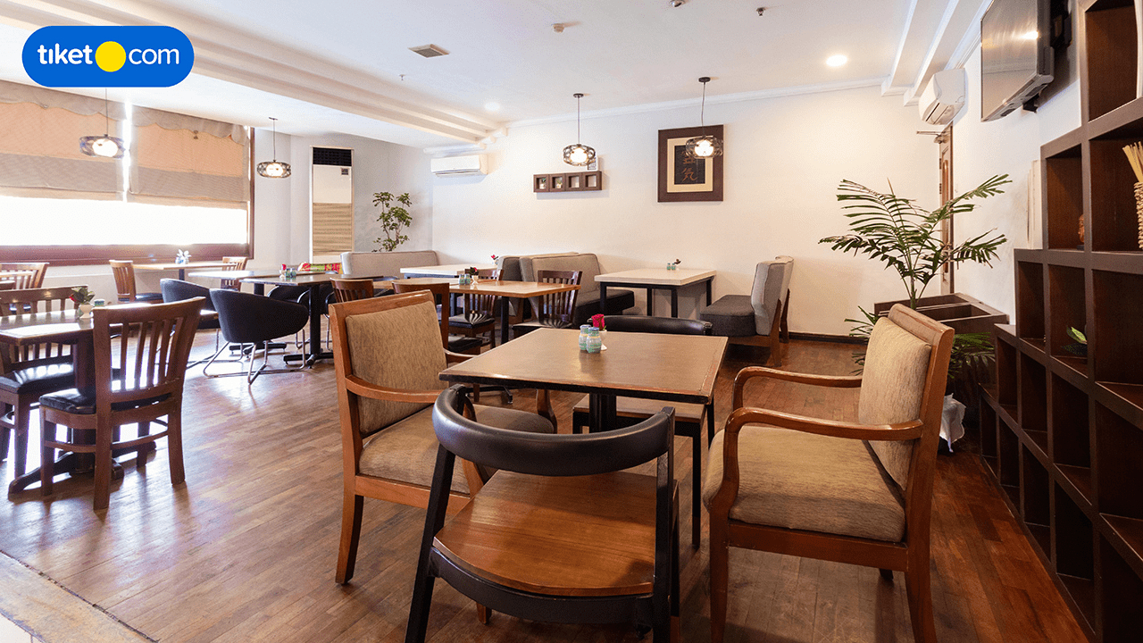 Food & Drinks 5, Travellers Suites Hotel, Medan