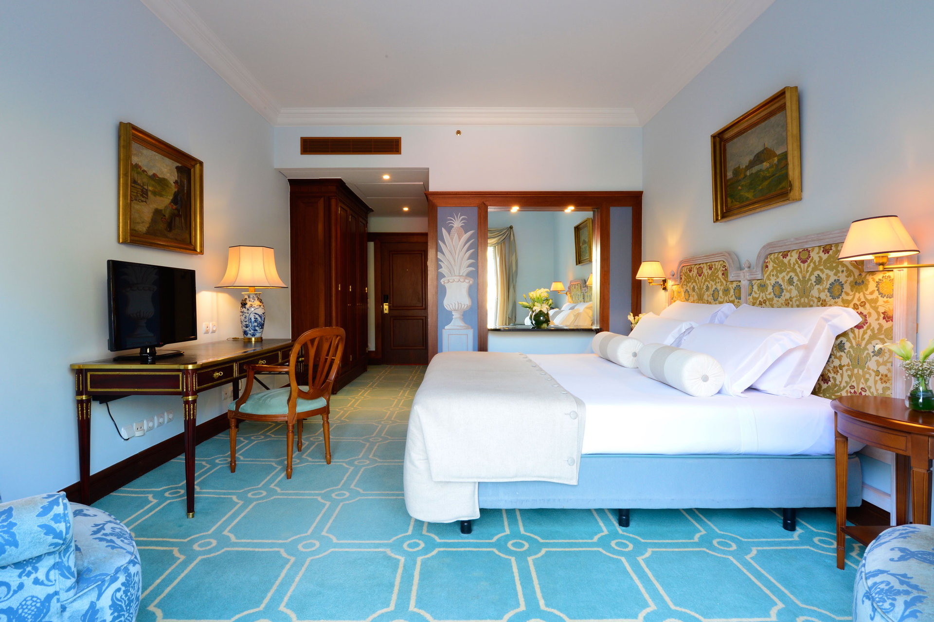 Room 5