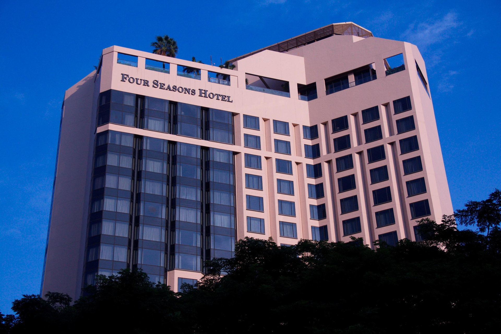 Exterior & Views 1, Four Seasons Hotel Singapore, Singapura