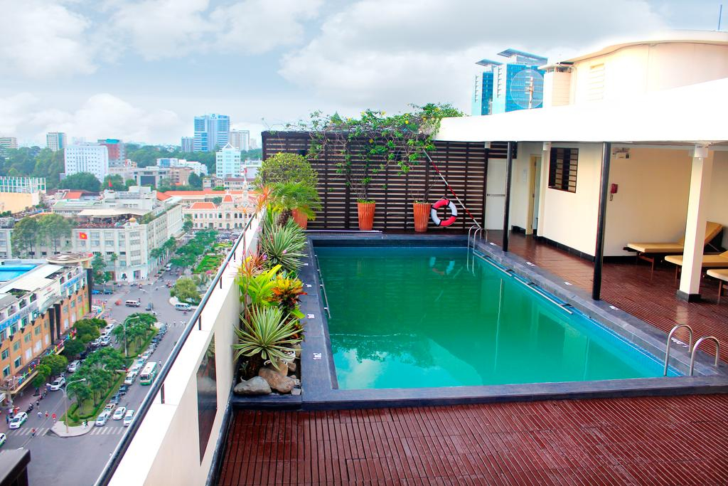Palace Hotel Saigon, Quận 1