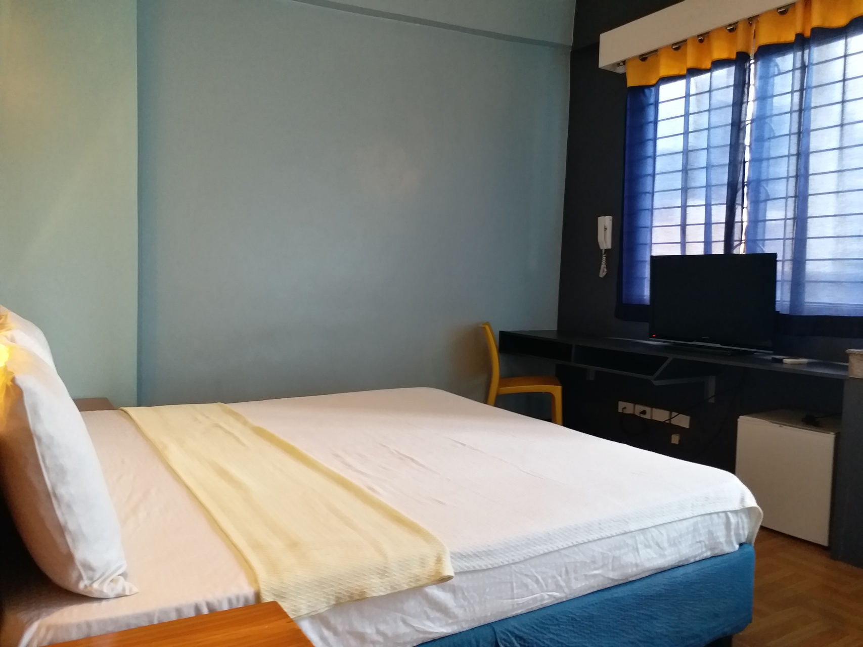 Room 8