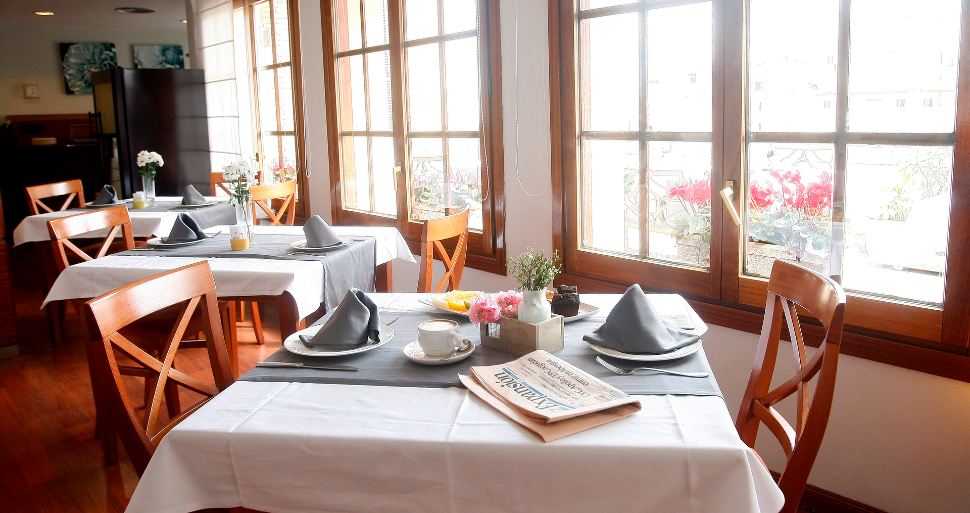 Food & Drinks 4, Suites Apartamentos Los Girasoles, Zaragoza