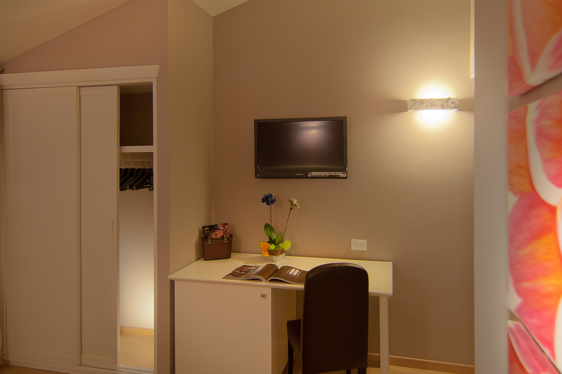 Room 8