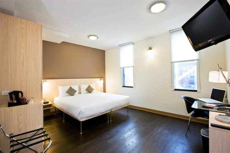 Bedroom 1, ibis Sydney King Street Wharf, Sydney