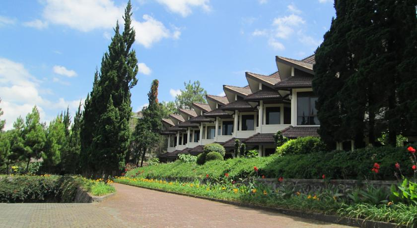 Exterior & Views 1, Puteri Gunung Hotel & Resort, Bandung
