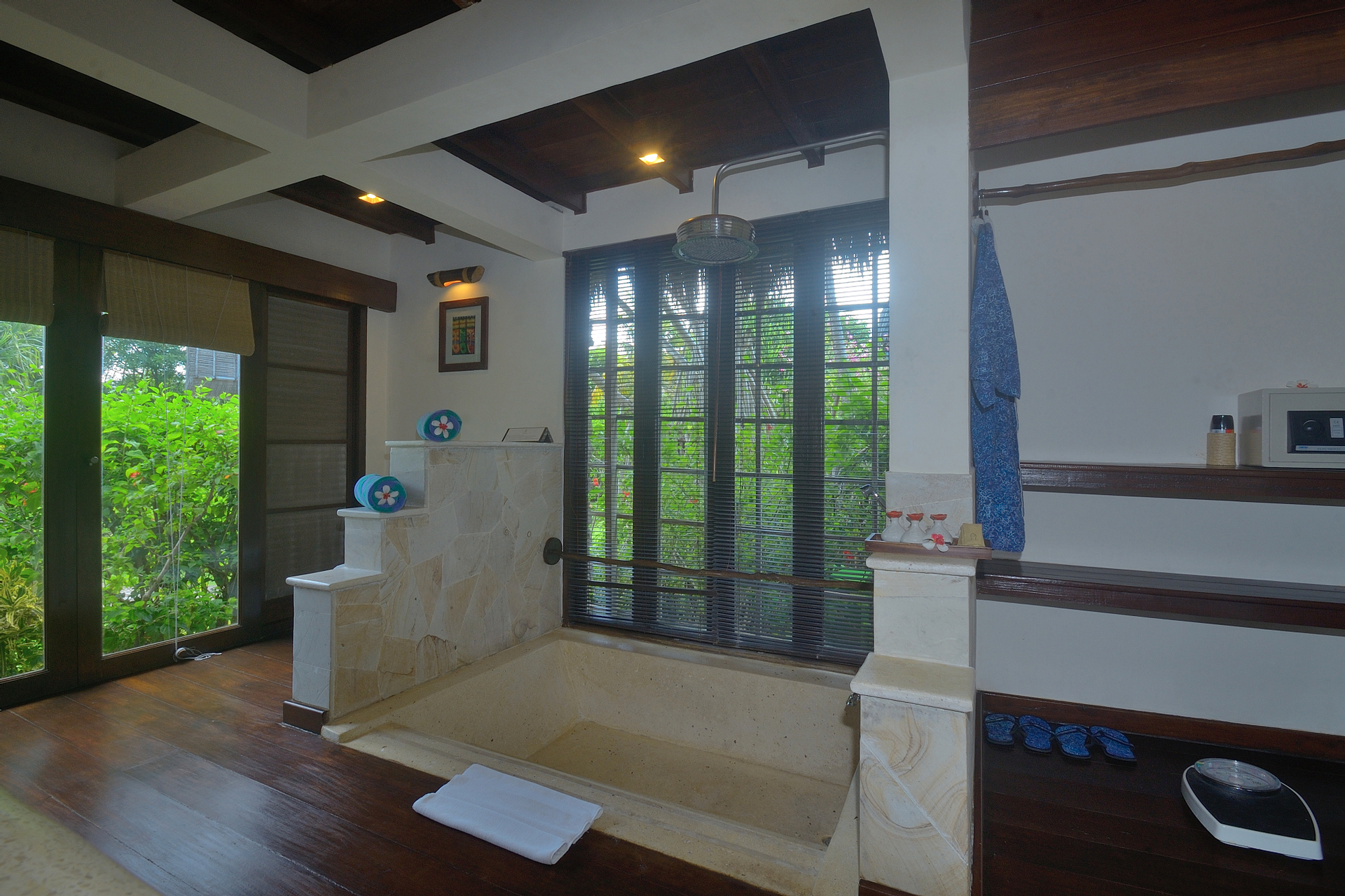Room 4