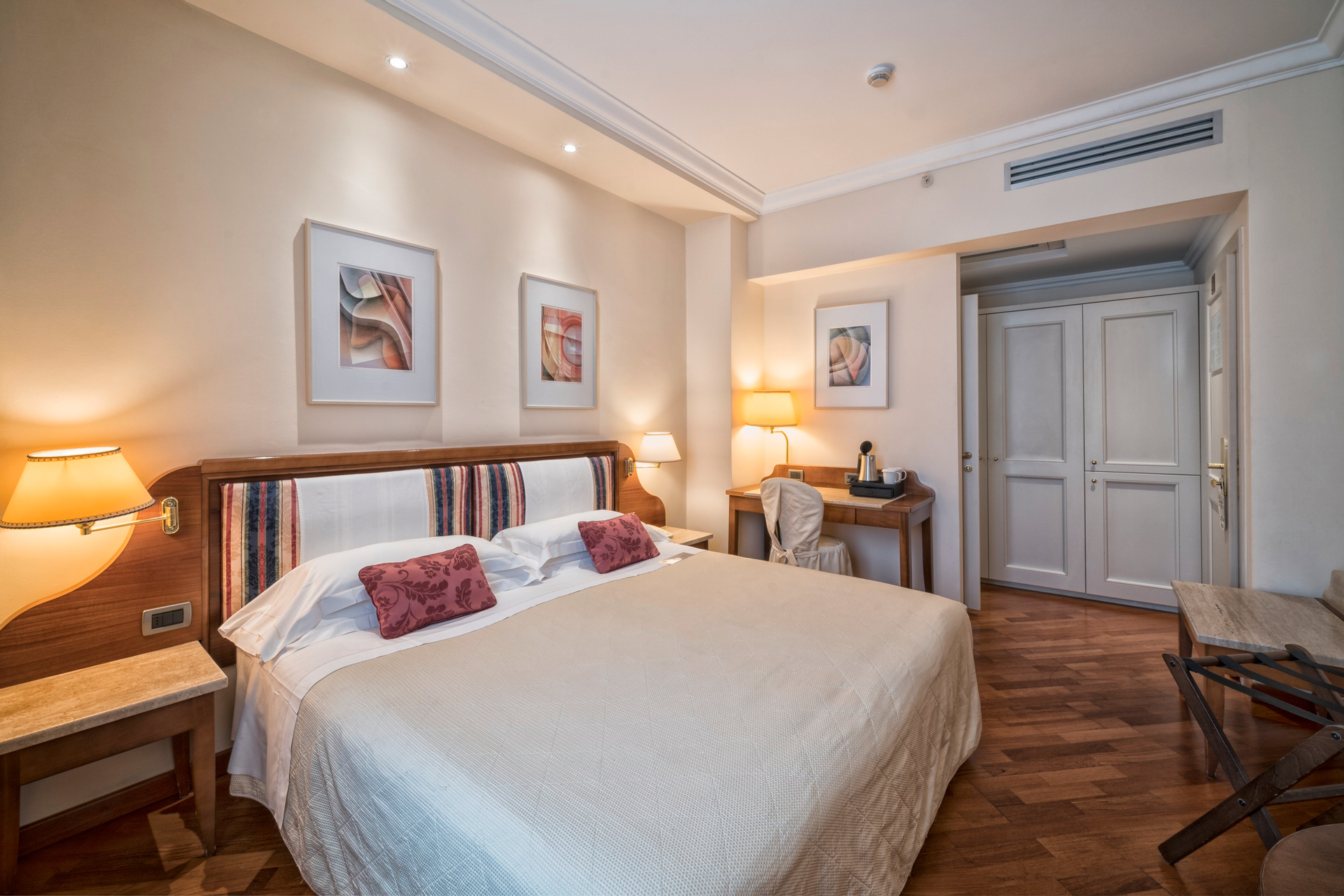 Room 16