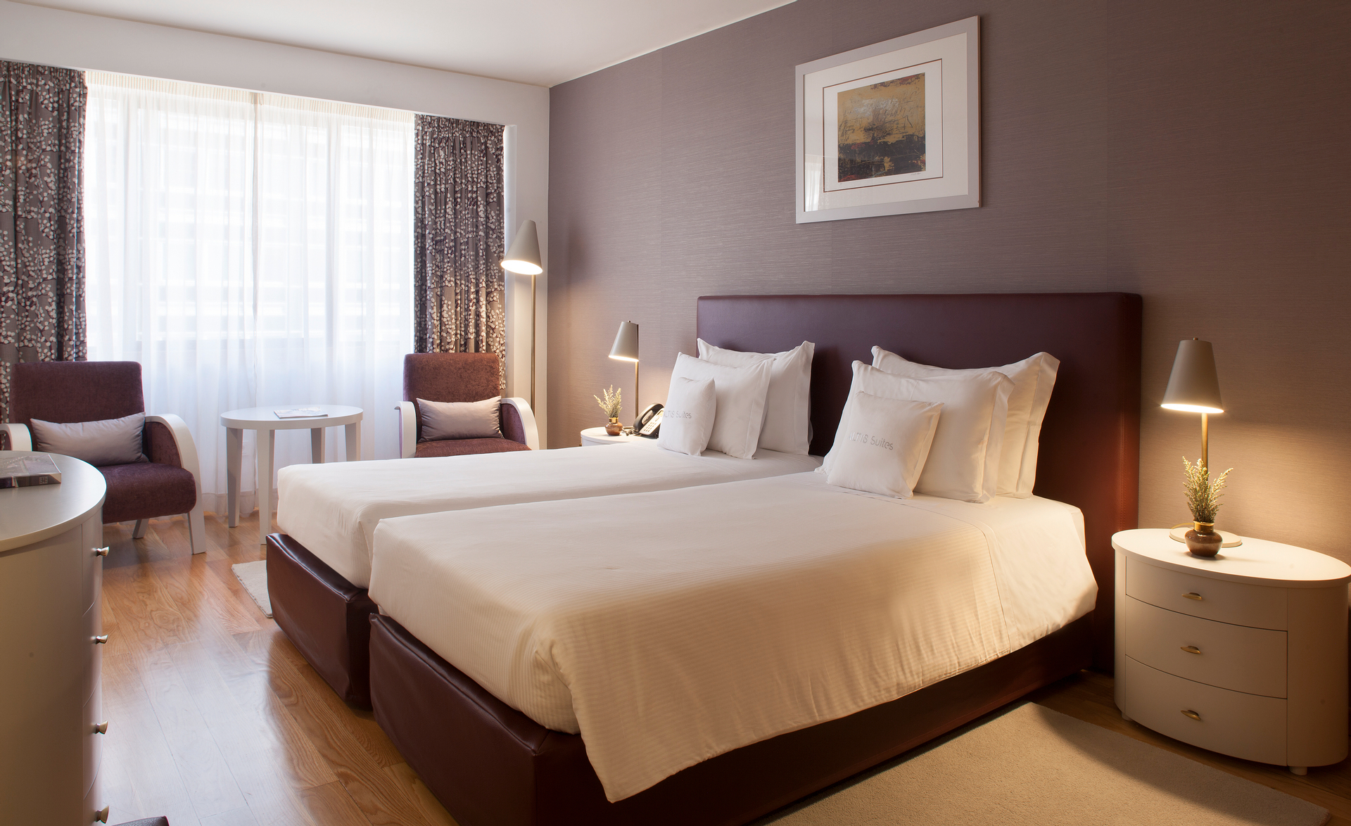 Queen Deluxe Room